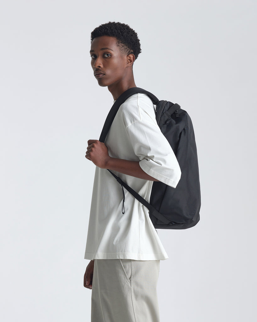 Urth Norite 24L Modular Backpack | Urth US