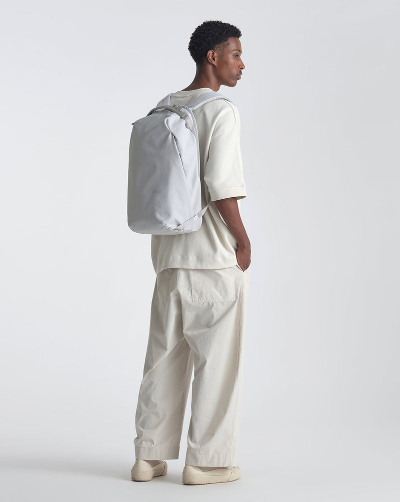 Urth Norite 24L Modular Backpack | Urth USA