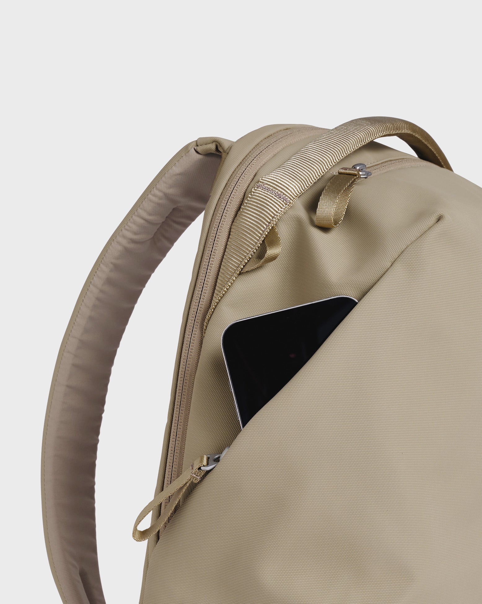 Urth Arkose 20L Modular Backpack | Urth US