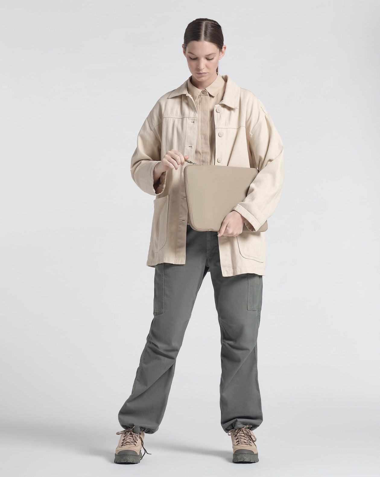 Urth ナオス 15/16” ラップトップ スリーブ (アッシュグレー) Urth ナオス 15/16” ラップトップ スリーブ (アッシュグレー)