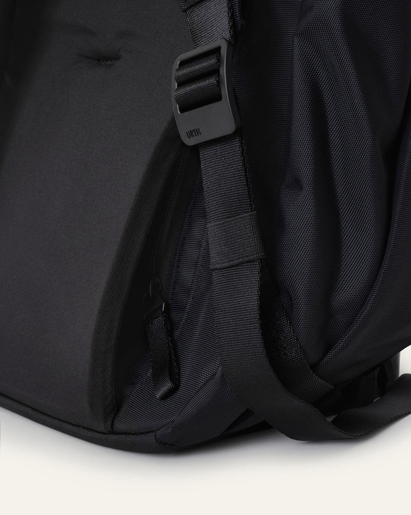 Urth Norite 24L Modular Backpack | Urth US