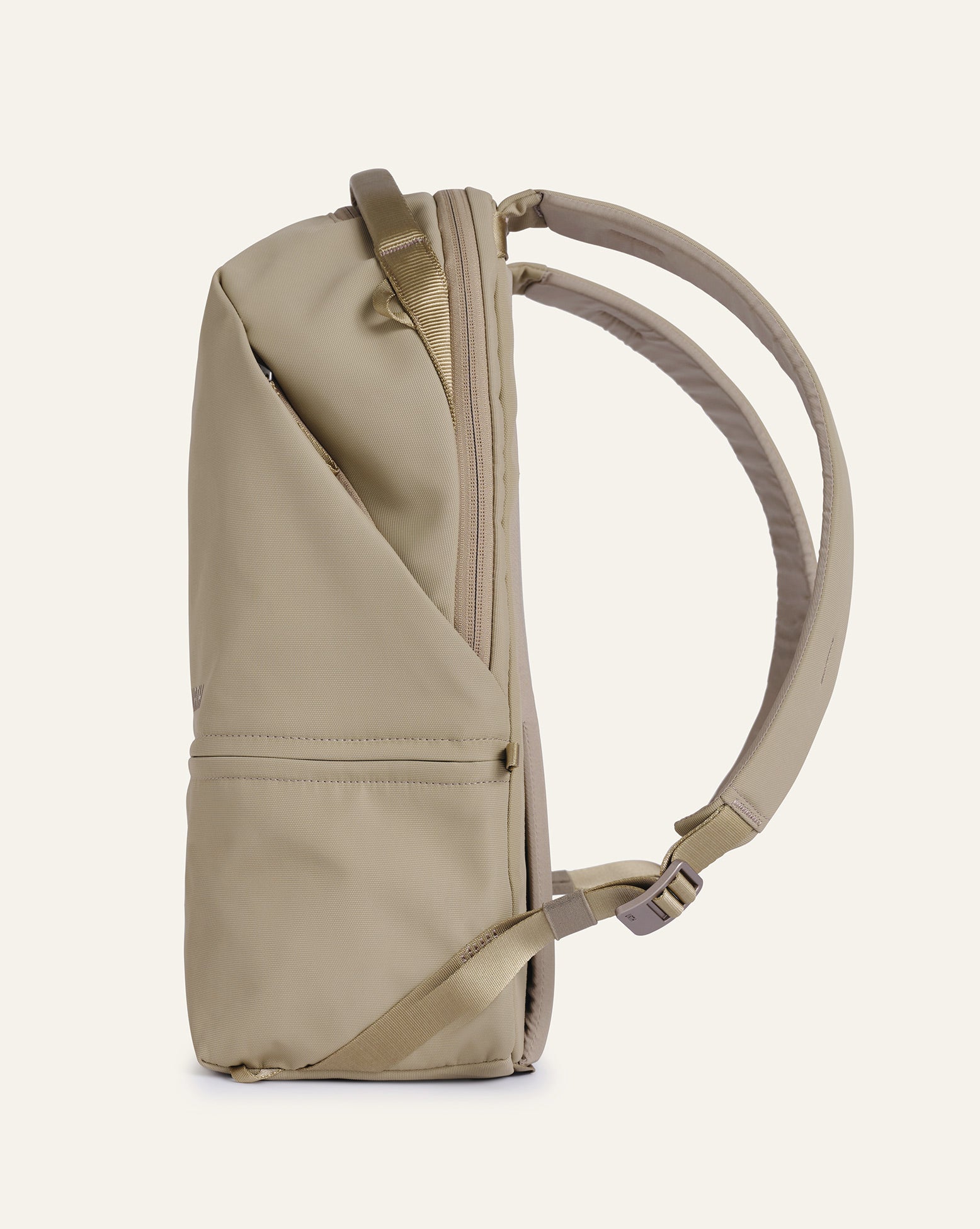 14 Medium Voyager Laptop Bag in Brown Leather