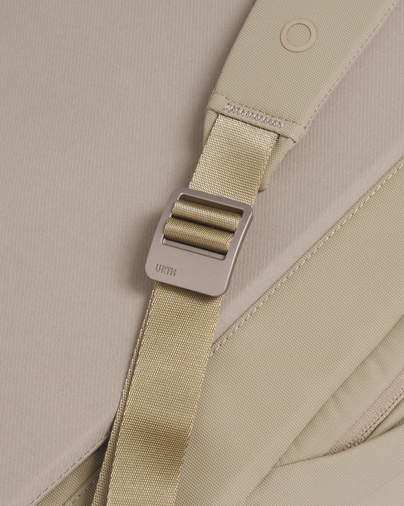 Urth Norite 24L Modular Backpack | Urth US